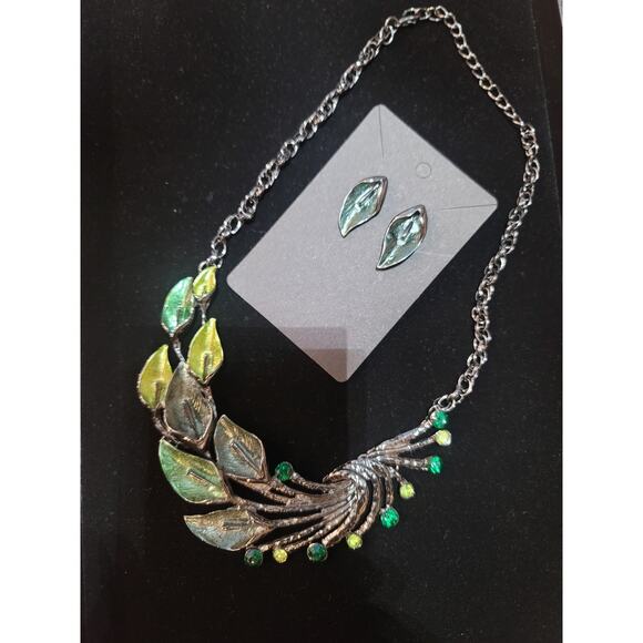 Copied - Women's Long Beaded Necklace with Tassel Pendant and Gold Chain - Picture 5 of 5